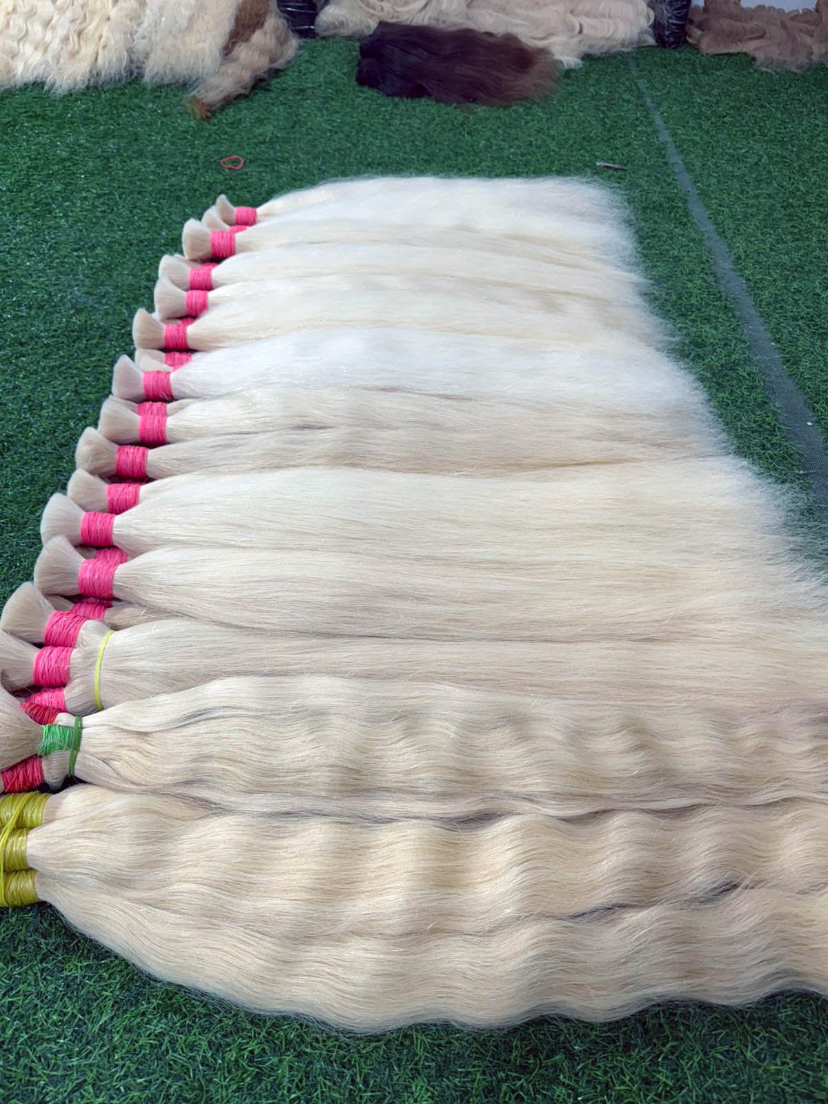 blode hair